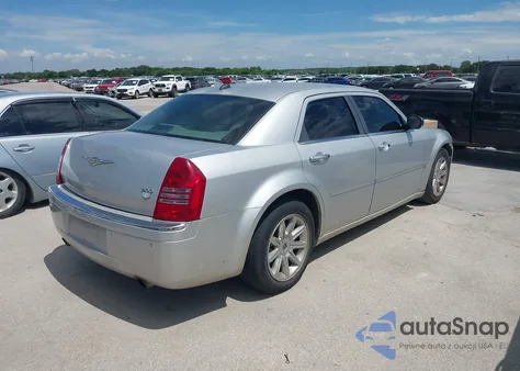 2006 Chrysler 300C from USA, damaged, VIN 2C3LA63H46H237193